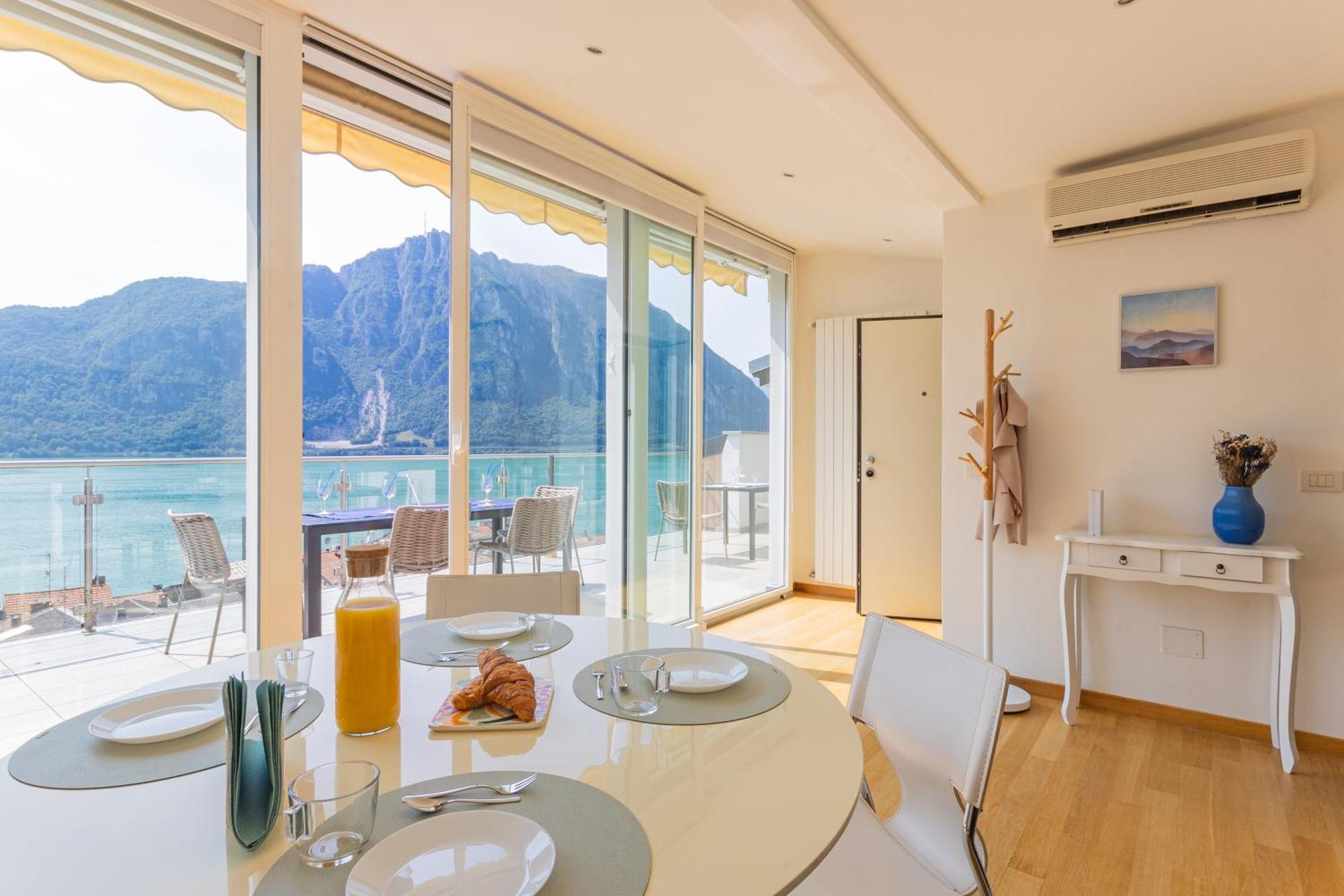 Casa Madlen - Bright Attic With Marvelous View Apartment Campione d'Italia Bagian luar foto