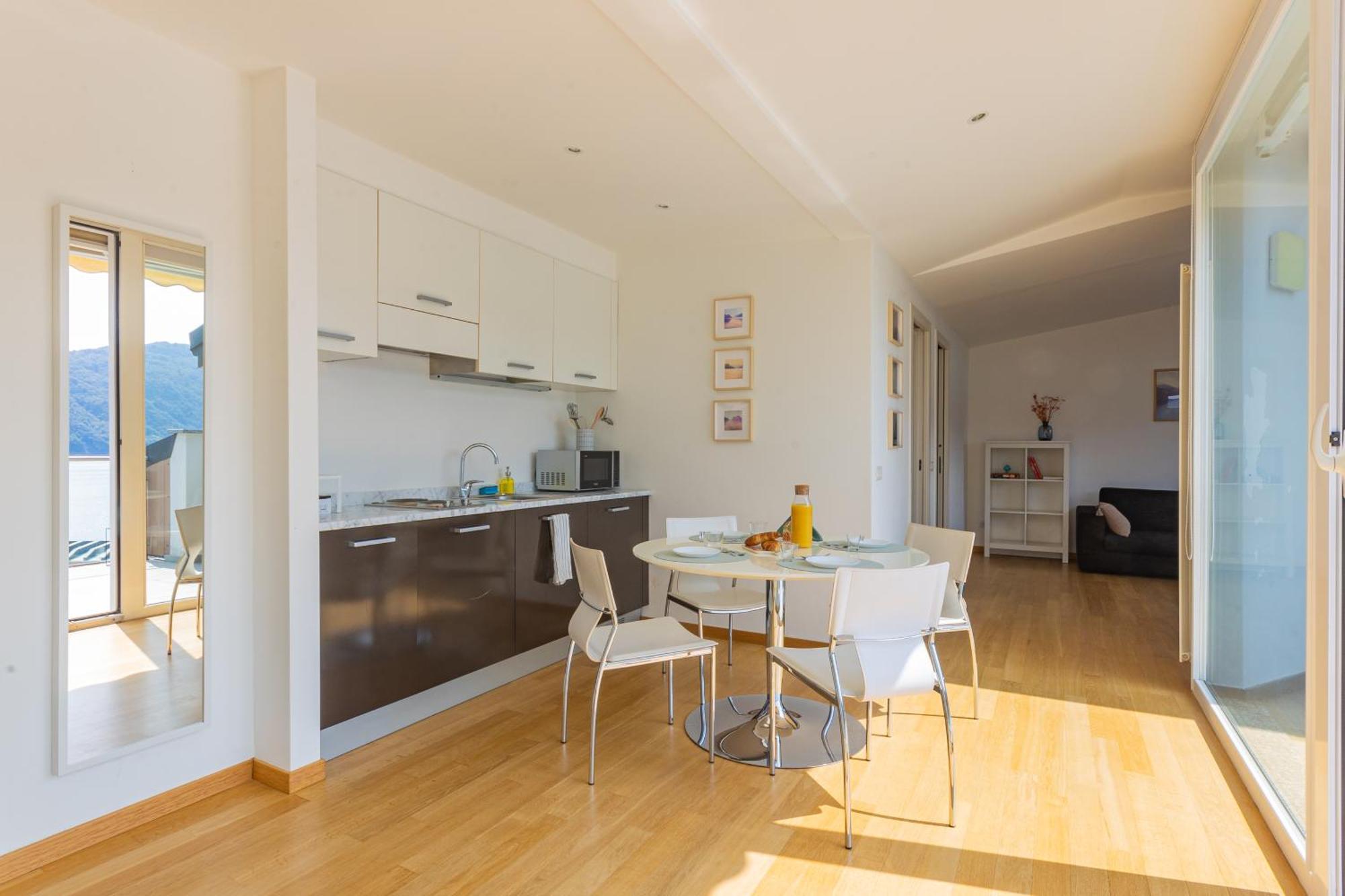 Casa Madlen - Bright Attic With Marvelous View Apartment Campione d'Italia Bagian luar foto